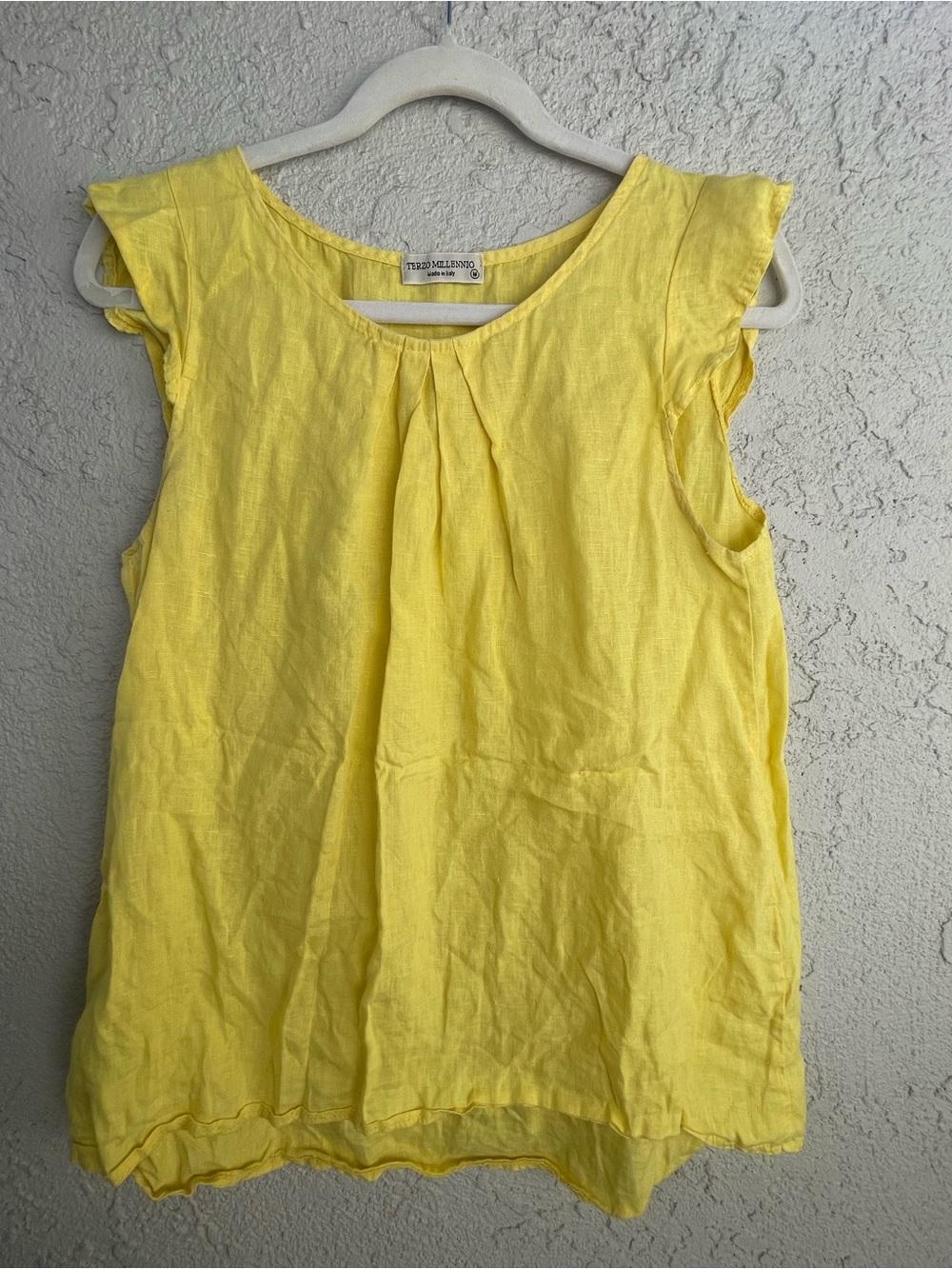 TERZO MILLENNIO Yellow Linen Pleated Cap-Sleeve Tank